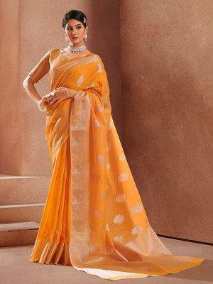 Оранжевое индийское сари из льна, украшенное вышивкой люрексом