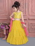 *Жёлтый индийский национальный костюм для девочки из креп-жоржета без рукавов с пайетками, кусочками зеркалец