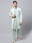 *Голубой текстурированный и шёлковый индийский мужской костюм