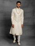 *Кремовый индийский свадебный мужской костюм из шёлка-сырца