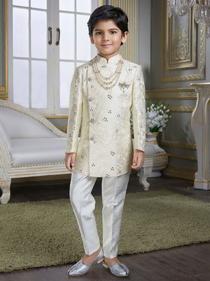 Кремовый хлопко-шёлковый национальный костюм для мальчика с кусочками зеркалец