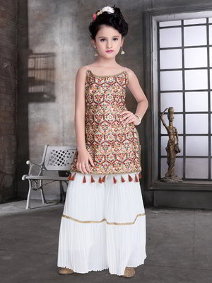 Белый индийское национальное платье / костюм для девочки из креп-жоржета без рукавов, украшенный вышивкой люрексом