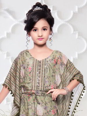 Фисташковый шёлковый индийское национальное платье / костюм для девочки с рукавами три-четверти, украшенный печатным рисунком с кусочками зеркалец
