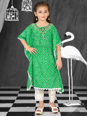 Зелёный хлопковый индийское национальное платье / костюм для девочки с рукавами три-четверти с кусочками зеркалец