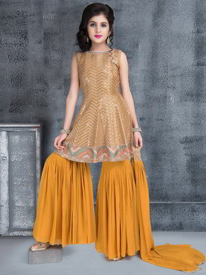 Горчичный и жёлтый индийское национальное платье / костюм для девочки из креп-жоржета без рукавов, украшенный печатным рисунком с пайетками