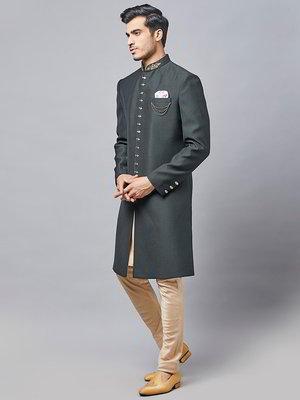 Тёмно-зелёный текстурированный и хлопко-шёлковый индийский мужской костюм