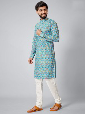 Синий хлопко-шёлковый индийский национальный мужской костюм, украшенный печатным рисунком