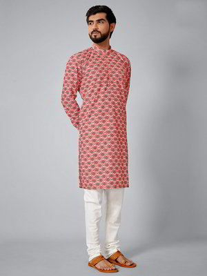Розовый хлопко-шёлковый индийский национальный мужской костюм, украшенный печатным рисунком