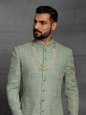 Зелёный индийский свадебный мужской костюм из шёлка с пайетками