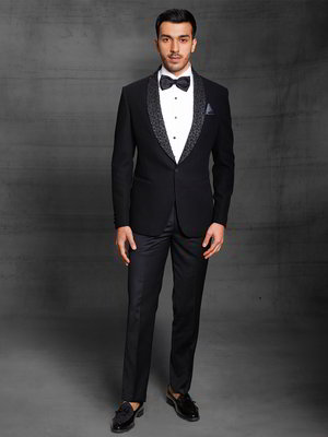 Чёрный мужской костюм с бисером