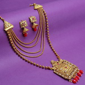 Красное позолоченное индийское украшение на шею (набор)