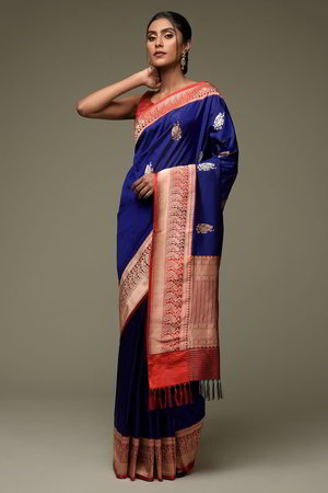 Золотое, синее и красное индийское сари из натурального шёлка