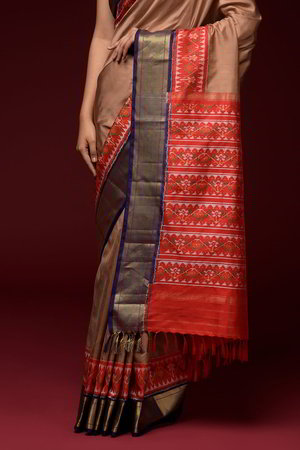 Разноцветное и коричневое индийское сари из натурального шёлка