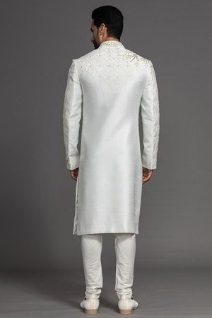 Белый национальный индийский свадебный мужской костюм / шервани из шёлка