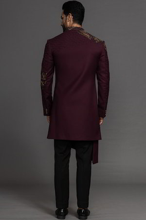 Фиолетовый индийский свадебный мужской костюм / шервани
