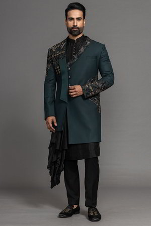 Зелёный шёлковый индийский свадебный мужской костюм / шервани