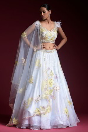 Белый индийский женский свадебный костюм лехенга (ленга) чоли из органзы и фатина без рукавов, украшенный вышивкой