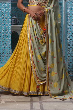 Жёлтый и зелёный индийский женский свадебный костюм лехенга (ленга) чоли из креп-жоржета и шёлка без рукавов, украшенный вышивкой